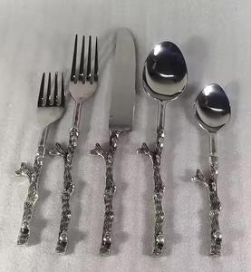 Ensemble de couverts en acier inoxydable à poignée conçue par tige Matériau en acier inoxydable miroir Durable pour les repas quotidiens Occasions spéciales - Product Image 1