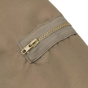 เสื้อแจ็คเก็ตบอมเบอร์ผ้าถักคุณภาพสูงสำหรับผู้หญิง ผ้าฝ้าย/ไนลอนซาติน ปี 2025 คอตั้ง ซิปหน้า ระบายอากาศได้ดี เป็นมิตรกับสิ่งแวดล้อม กันลม - Product Image 5