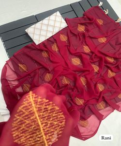 Luxueux Saree en satin avec travail de perles Regal et bordure délicate en chinon pour les événements haut de gamme - Product Image 5