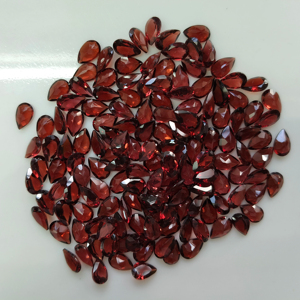 พลอยโกเมนสีแดงธรรมชาติ 7x5 มม. ทรงลูกแพร์ คุณภาพดีที่สุด สำหรับทำเครื่องประดับ - Product Image 3