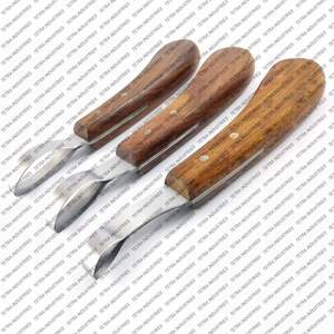 Juego de 3 Cuchillos para Cascos de Caballo de Alta Calidad, Mango de Madera, Cuchillos para Garras de Caballo, Instrumentos Quirúrgicos Veterinarios de Acero Inoxidable de Grado Equino - Product Image 3