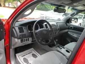 Toyota Tacoma Doble Cabina Usada, Año 2010 - Product Image 2