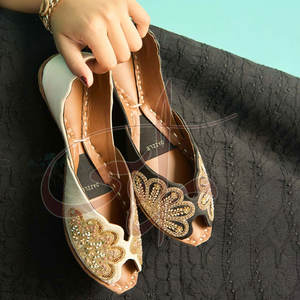 Khussa de Mujer de Alta Calidad con Bordado a Mano y Estampado, Antideslizante, de Color Sólido, Ligera, Informal, con Suela Antideslizante para Adultos - Product Image 2