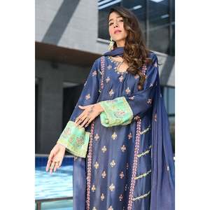 Robe en mousseline de soie bleue et jaune moutarde pour le printemps et l'été - Product Image 2