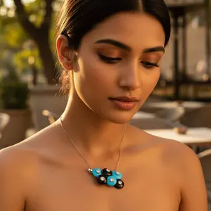 กำไลข้อมือผู้หญิง ดีไซน์ทันสมัย ประดับเพชรและเพทายสีเงิน  วัสดุทองแดงและโลหะผสม  ลายเรขาคณิต  เหมาะสำหรับงานปาร์ตี้และโอกาสพิเศษ - Product Image 2