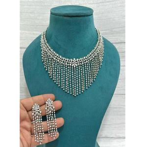 ชุดเครื่องประดับเจ้าสาวสุดหรูหราคลาสสิก สร้อยคอ ต่างหู ประดับเพชรซิร์คอน ชุบทอง ดีไซน์แบบชาติพันธุ์ สำหรับงานแต่งงาน งานหมั้น และวันครบรอบ - Product Image 1