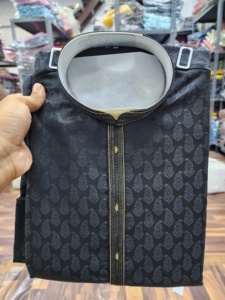 Haute qualité hommes 100% coton brodé Kurta indien tenue traditionnelle robe respirante au prix de gros - Product Image 2