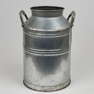 Boîte à lait galvanisée de style vintage artisanale avec corps durable, parfaite pour les cuisines, le jardin, l'extérieur, le café, la décoration traditionnelle - Product Image 3