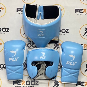 ชุดอุปกรณ์ชกมวยสีน้ำเงินขาวแบบสั่งทำพิเศษสำหรับ OEM ประกอบด้วยนวมชกมวย ที่จับมือ หมวกป้องกันศีรษะ อุปกรณ์ป้องกันขาหนีบ สำหรับคิกบ็อกซิ่งและ MMA - Product Image 1