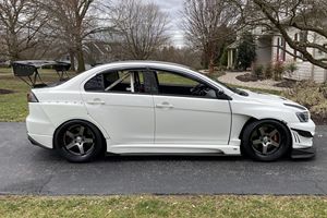 USADO LHD/RHD 2010 MITSUBISHI LANCER EVOLUTION X GSR - Product Image 4
