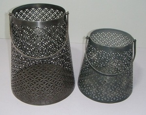 Porte-bougie en métal géométrique nordique, lanterne à bougie en maille de fer argentée antique avec poignée pour centre de table de mariage - Product Image 6
