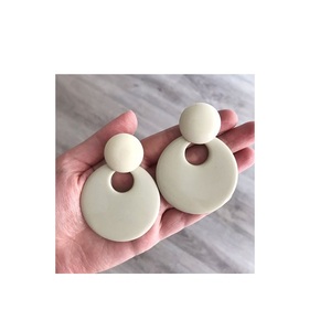 Pendientes de Resina de Alta Calidad, Estilo Moderno, para Aniversario, Compromiso, Niñas, Artesanía Hecha a Mano, Precio al por Mayor - Product Image 4