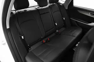 Camioneta 2024 Serie Foundation AWD Turbo, Cuero, R18, Bajo Kilometraje, Transmisión Automática, Volante a la Izquierda, 5 Plazas, Gasolina, NEDC - Product Image 3