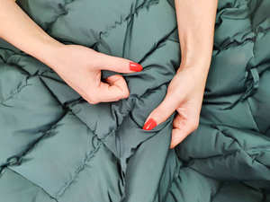 Veste matelassée d'hiver décontractée pour homme de qualité, coupe ajustée, col montant et fermeture éclair, couleur unie - Product Image 5