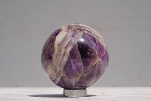 ลูกบอลคริสตัลอเมทิสต์แกะสลักด้วยมือหินธรรมชาติพลอยขัดเงาทรงกลมสำหรับตกแต่งบ้านและของขวัญ - Product Image 4