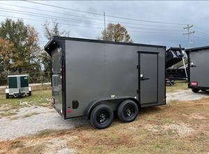 Remolque de Carga Cerrado de 6X12 con Capacidad de Carga de 7000 lb para Contratistas y Empacadores que Necesitan Seguridad, Compacto, Resistente y Fácil de Remolcar - Product Image 2