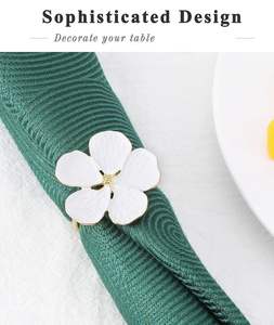 แหวนรองผ้าเช็ดปากเหล็กสีทองสไตล์มินิมอลทันสมัย ลายใบไม้ ของตกแต่งโต๊ะสไตล์วินเทจ สำหรับงานแต่งงาน งานอีเว้นท์ และงานปาร์ตี้ - Product Image 6