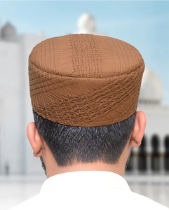 เย็บตะเข็บที่หรูหรามุสลิม Topi เพื่อความสะดวกสบายและความทนทานสำหรับการสวดมนต์กลางแจ้งกีฬาและการใช้งานสบายๆ - Product Image 4