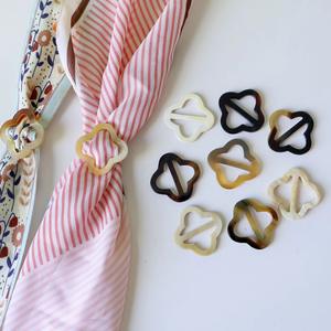 Anneau pour écharpe en corne de buffle avec polissage lisse, ajoutant une élégance douce et une tenue sécurisée à toute écharpe, de haute qualité - Product Image 3