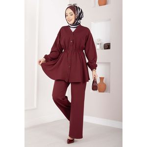 Ensemble Tunique et Pantalon Court Décontracté Deux Pièces Silva en Crêpe Bordeaux, Taille Froncée, Coupe Ample, Haut à Motif Uni en Tricot Côtelé - Product Image 1