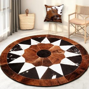 Alfombra Artesanal de Cuero Genuino, Diseño a Rayas, Piel de Vaca, Antideslizante, Apta para Mascotas, Decoración de Lujo Versátil para el Hogar y Espacios de Oración - Product Image 4