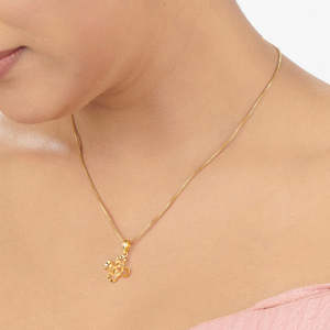 สร้อยคอจี้ทองคำคลาสสิกจาก Swarna Loops - Product Image 2