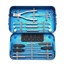 Juego de instrumentos quirúrgicos de columna vertebral Kit quirúrgico ortopédico Manual de acero inoxidable alemán de alta calidad Clase II aprobada por CE - Product Image 1