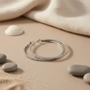 Boucles d'oreilles créoles en argent 925 pour femmes, à porter au quotidien, avec diamant taille princesse et perle, plaquées rhodium, style religieux tendance - Product Image 3