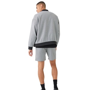 Vestes pour hommes à col montant et capuche, fermeture éclair intégrale, tendance, personnalisables, vente en gros, collection Hiver 2026 - Product Image 3