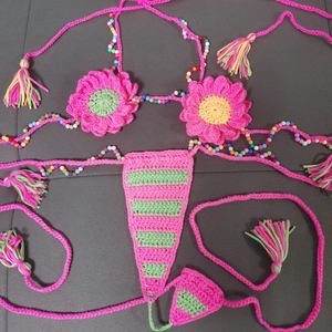 Conjunto de Bikini de Dos Piezas con Cuentas de Girasol de Ganchillo Multicolor Personalizado 2025, Cuello en V, Estampado Floral, Talla para Mujer - Product Image 4