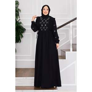 Robe de soirée modeste Hijab avec nœud sur le côté et design de pierre sur le devant noir - Product Image 5