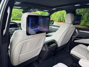 2025 Cadillac Escalade ESV AWD V-Series 6.2L Moteur V8 suralimenté SUV/Crossover Automatique - Product Image 6