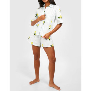 ชุดนอนผู้หญิงแบบ 2 ชิ้น แขนสั้น ติดกระดุม ผ้าระบายอากาศ ชุดนอนและชุดลำลอง OEM - Product Image 3