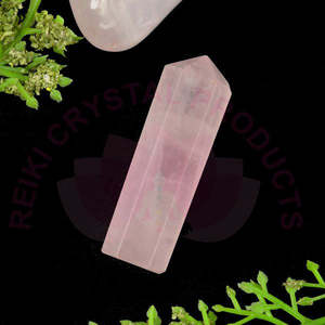 แท่งคริสตัลโรสควอตซ์ทรงโอเบลิสก์สำหรับเสริมฮวงจุ้ย - Product Image 1