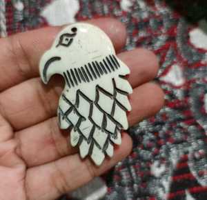 จี้กระดูกแกะสลักด้วยมือออกแบบได้ตามต้องการผสมผสานงานฝีมือแบบดั้งเดิมและลูกปัดสีขาวงามตามธรรมชาติขายต่อต้อนรับ - Product Image 5