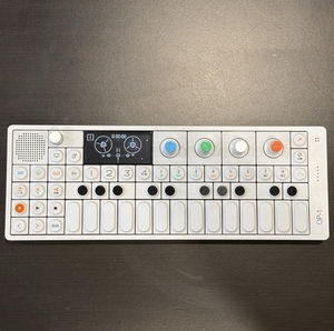 Synthétiseur de clavier portable Teenage Engineering OP-1 - Blanc - Neuf d'usine - Product Image 6