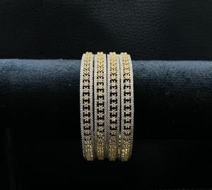 Collection de bracelets tendance de qualité supérieure en laiton plaqué or avec pierres CZ, quatre ensembles, pour mariage et soirée, pour femmes - Product Image 1