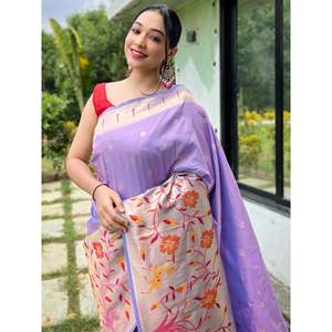 Precioso Sari de Seda Paithani Tejido en Lavanda con Blusa para Festivales y Bodas - Product Image 1