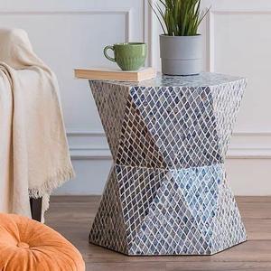 Table basse moderne en incrustation d'os pour le salon, meuble durable fait à la main avec taille et design personnalisables par ARTISAN CRAFT - Product Image 4