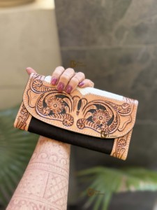 Cartera de Cuero Tallada a Mano de Diseño Reciente, Elegante Cartera de Piel con Pelo, Alta Calidad, Multiusos, Estilo Occidental - Product Image 2