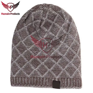 Bonnet en tissu de laine pour hommes de qualité supérieure fabriqué au Pakistan avec le dernier design Bonnet d'hiver élégant et chaud pour hommes Bonnet en tricot - Product Image 5