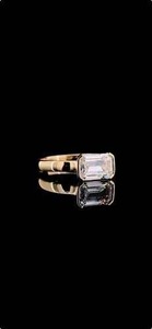 Mejor precio Golden Glow Emerald Cut Lab Grown Diamond Ring en oro rosa IGI Certified Unisex Compromiso Boda Joyería - Product Image 3