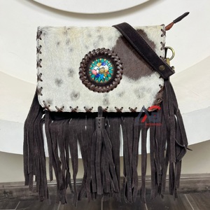 Bolso de Hombro de Cuero Vacuno con Flecos de Pelo Estilo Vintage Occidental, Nuevo y Popular - Product Image 1