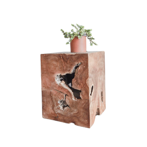 Table d'appoint unique en bois naturel, accent rustique, fabriqué en Indonésie - Product Image 1