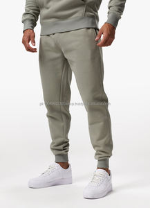 ชุดวอร์มผู้ชายแบบสั่งทำขายส่ง OEM ผ้าโพลีเอสเตอร์ 100% ระบายอากาศได้ดี ชุดออกกำลังกายสำหรับฤดูใบไม้ร่วง คุณภาพสูง - Product Image 4