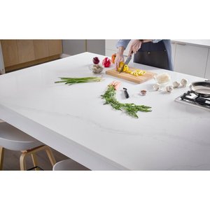 Plaque de quartz brossé UNION Calacatta Suprema, qualité supérieure, résistante à l'eau, durable, épaisseur 15-30 mm, pour applications cuisine et salle de bain - Product Image 6