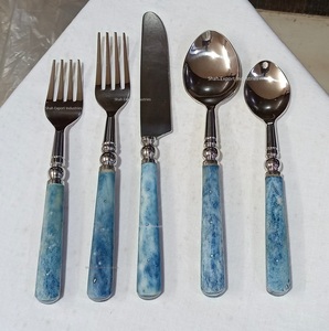 Ensemble de couverts en acier inoxydable argenté avec poignée en os bleu ciel pour la maison et le restaurant ensembles de couverts de table - Product Image 2