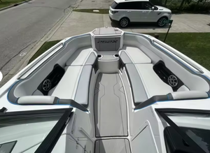 Bateaux Yamaha d'occasion 2021 252 XE (WakeEdition) Bateau de travail de luxe 8m JetBoat Inboards 185cv 1.8L Inline 4 temps JetDrive + Remorque - Product Image 5