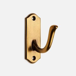 Gancho de pared de aluminio curvado elegante con bordes antiguos adecuado para dormitorios interiores, baños y vestidores - Product Image 1