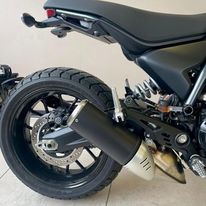 Ducati Scrambler 800 Icon Dark, una Motocicleta Elegante - Product Image 3